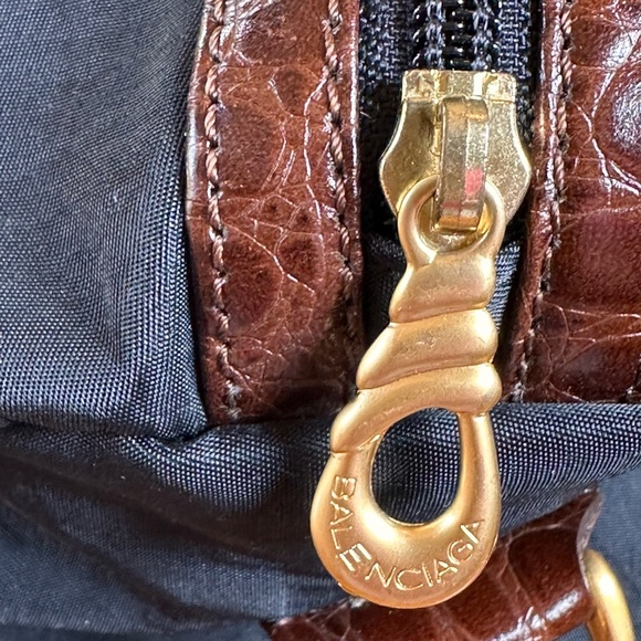 Authentic Balenciaga travel black bag - Picture 13 of 14